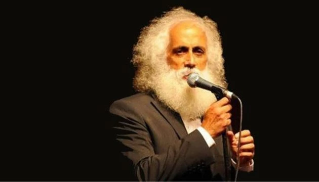 Τούρκος τραγουδιστής τόλμησε να πει πως «Ερντογάν – Γκιουλέν ήταν φίλοι» και το πλήρωσε ακριβά